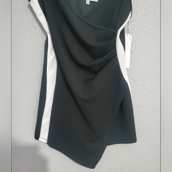 Almost Famous Bodycon Mini Romper Sleeveless Black/White Trim Assymmetric Hem L - Picture 4 of 11